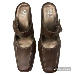 Aerosols 9B  Brown Heels  A2 Square toe Mules